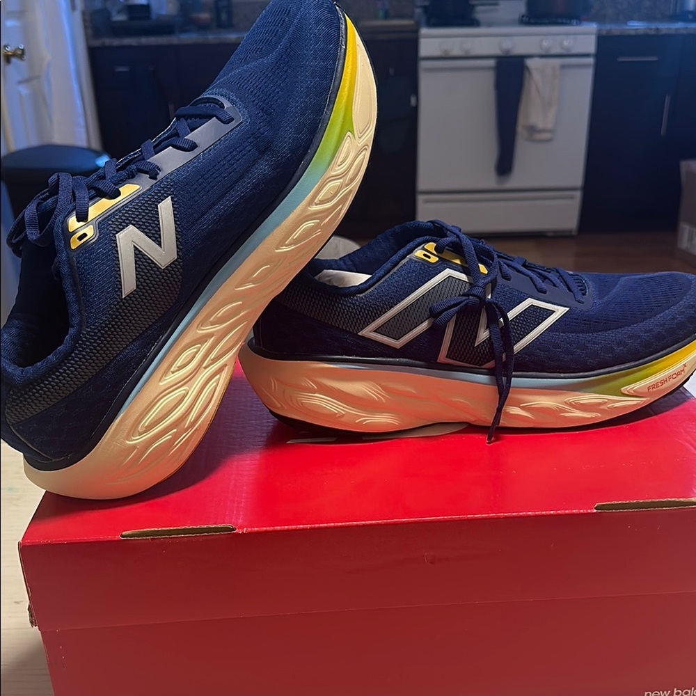 New Balance Men’s 1080 N14 Size 12